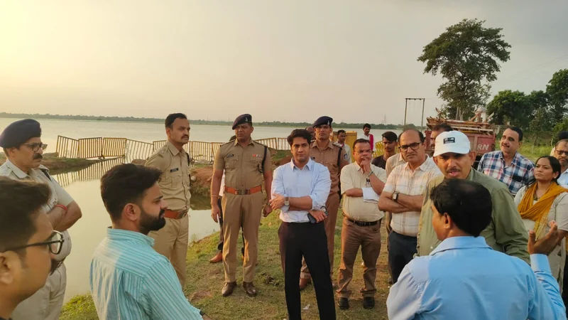कलेक्टर-एसपी ने गणेश मूर्ति विसर्जन स्थल बूढ़ा बांध का किया निरीक्षण